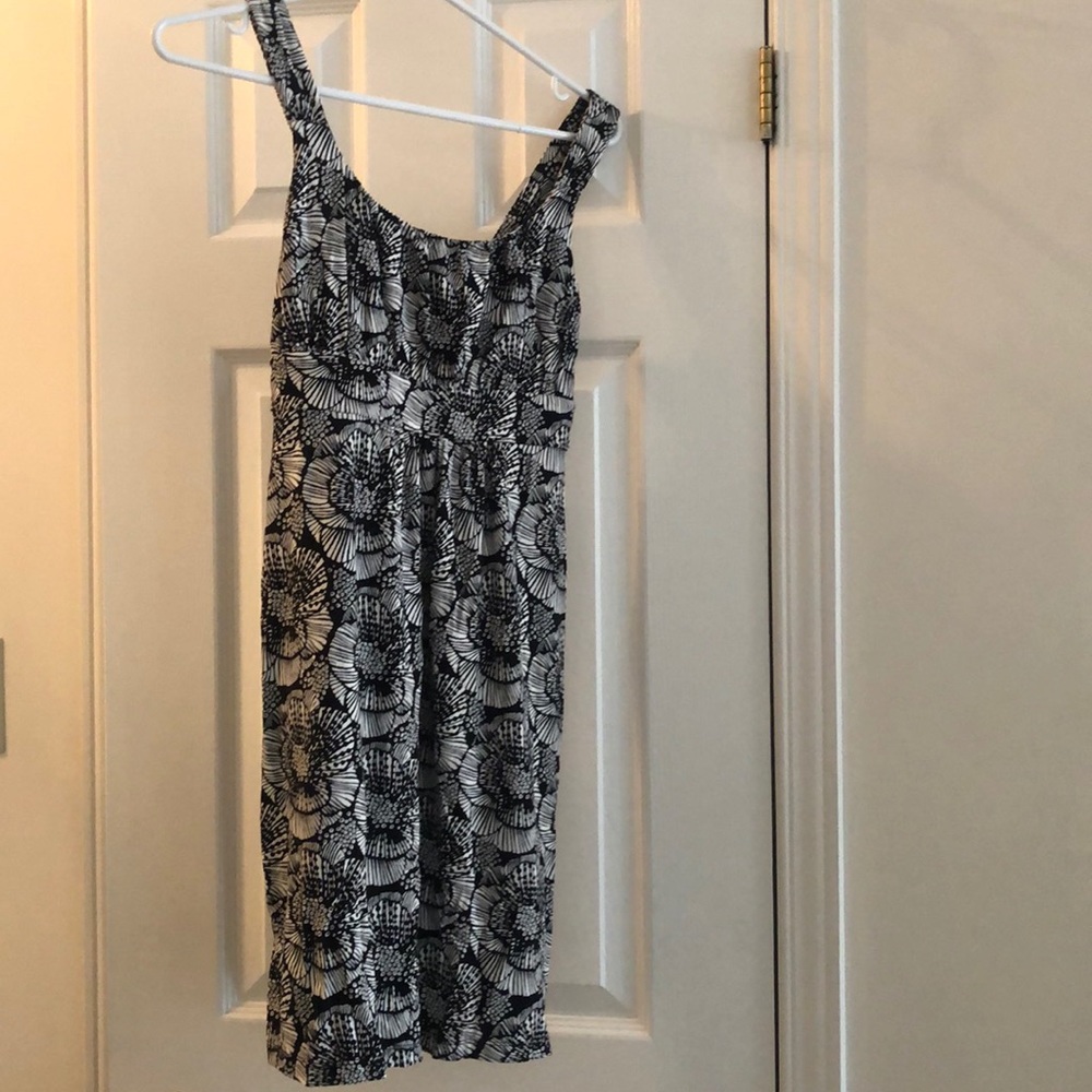 Ann Taylor black and white flowered dress
